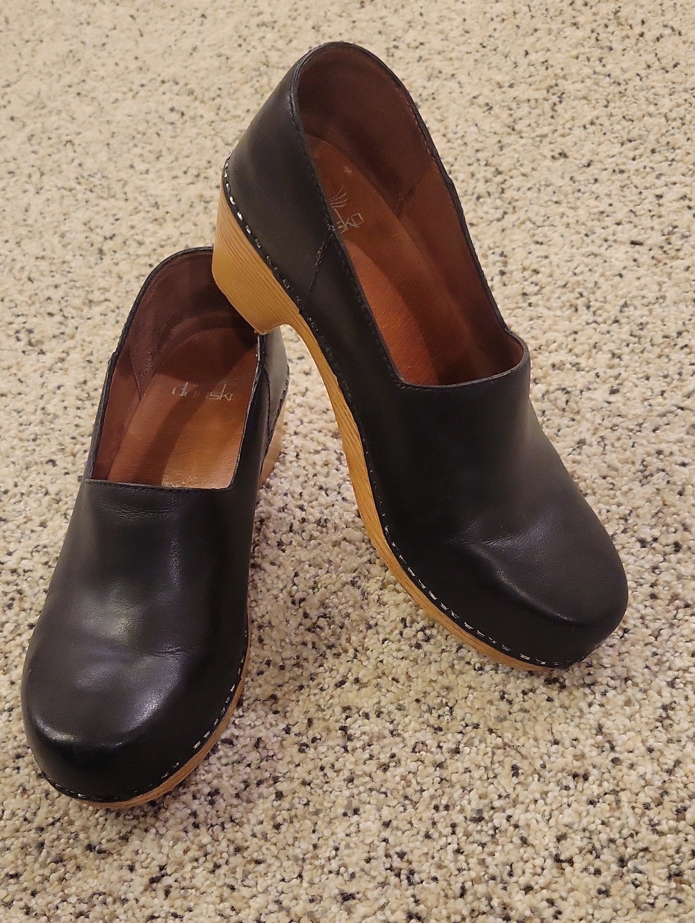 Dansko Black Clogs Heel Sz 7 37
